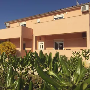 Sunny Rock Volme Apartment